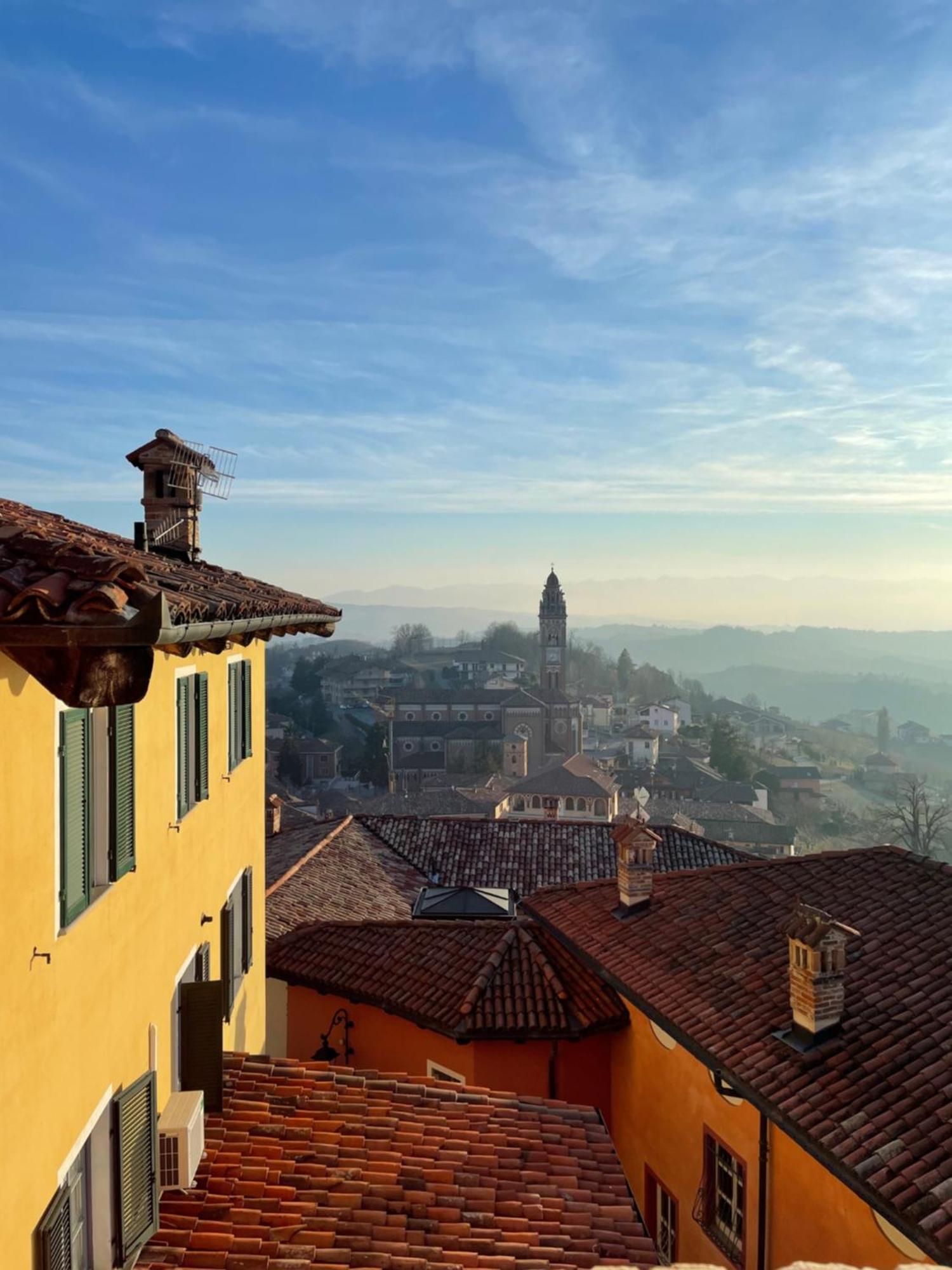 Hotel Palazzo d'Assi Monforte dʼAlba Esterno foto